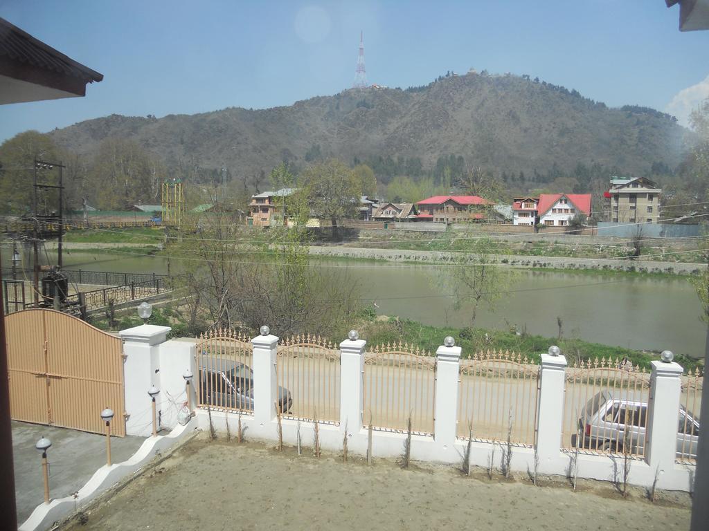 Hotel Royale Jannat Srīnagar 外观 照片